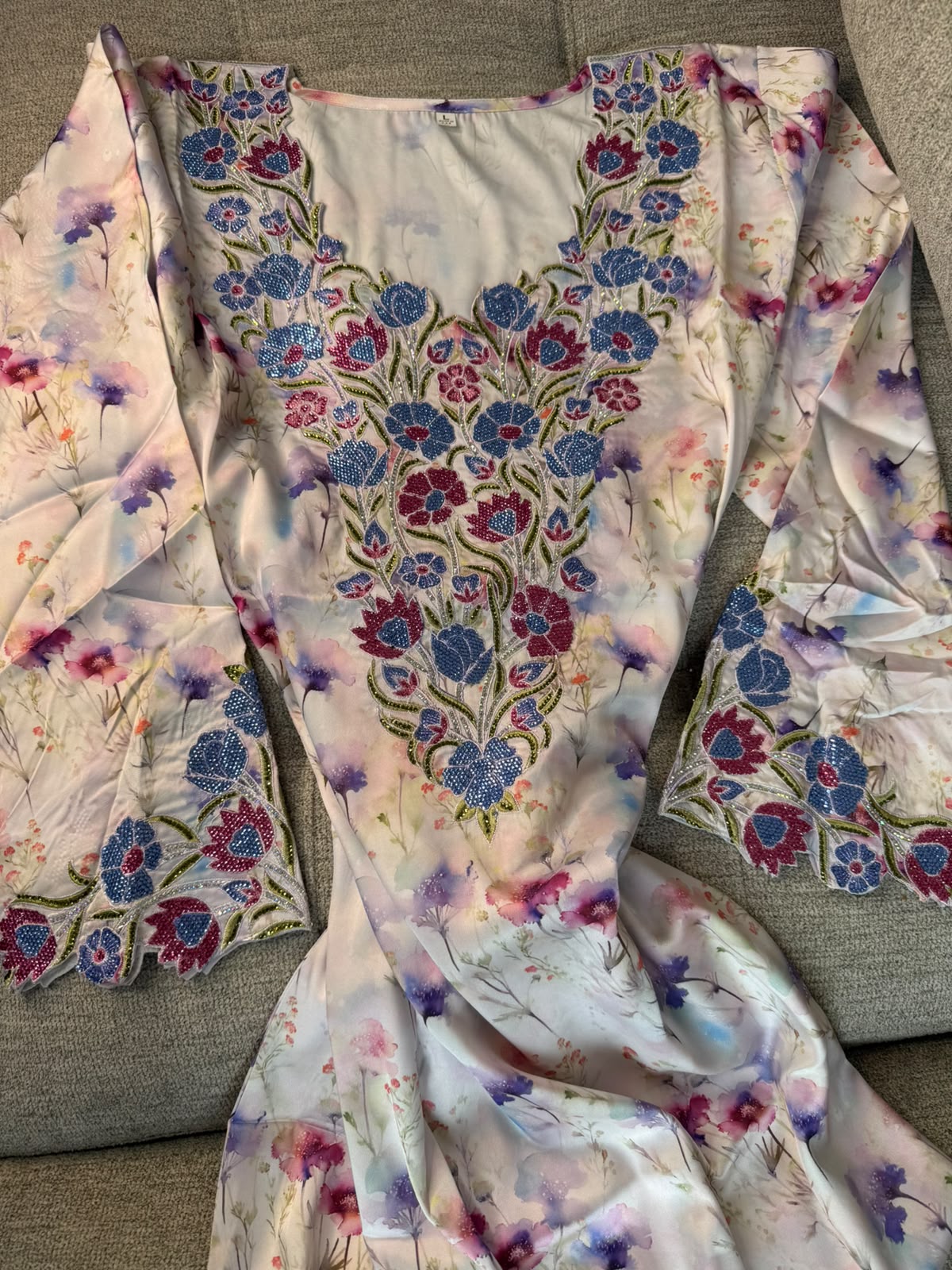 Blue Emirati Silk Makhwar, Ready to wear